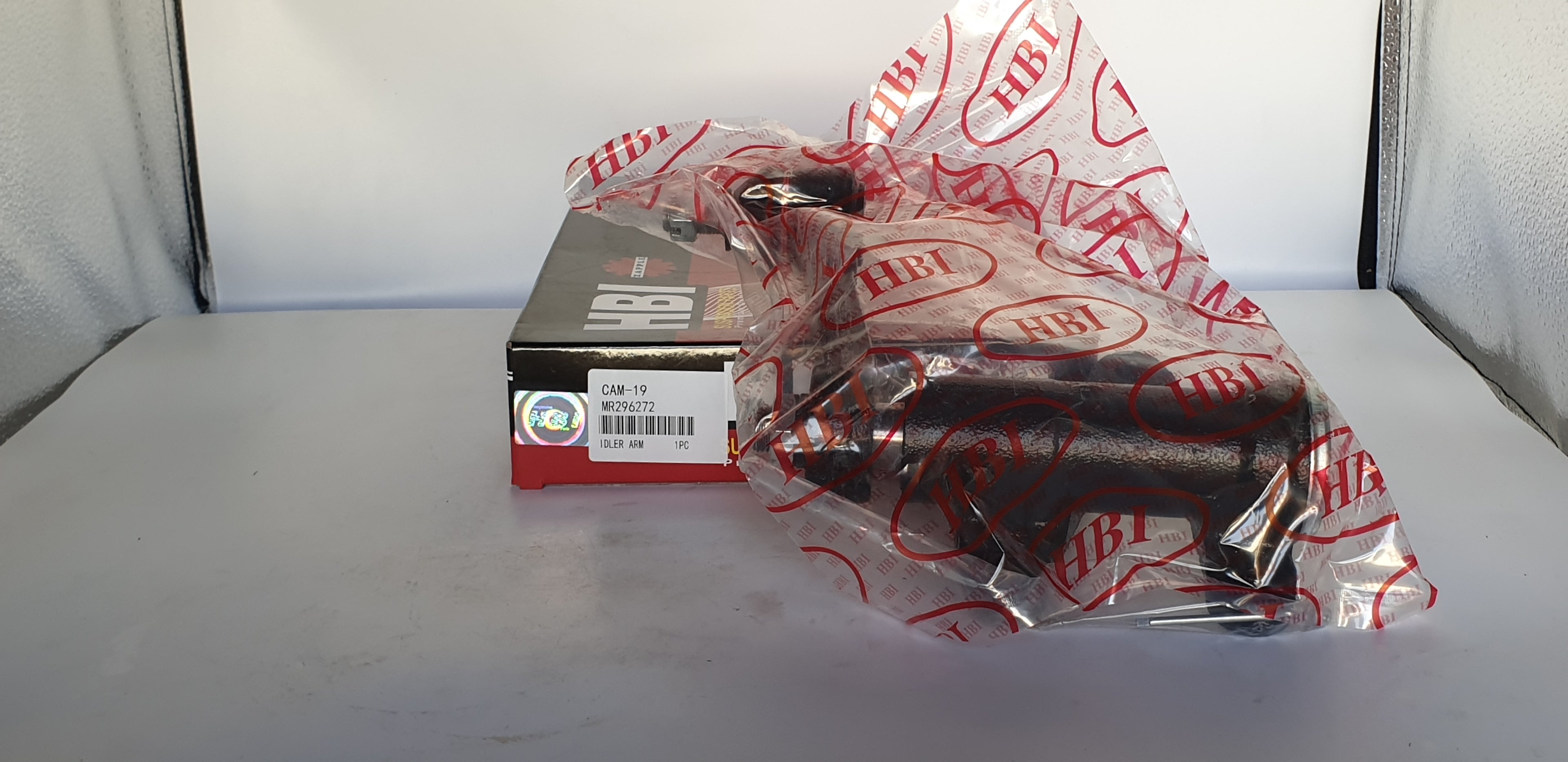 Idler Arm CAM-19, MR296272 – Heavy-Duty Steering Component