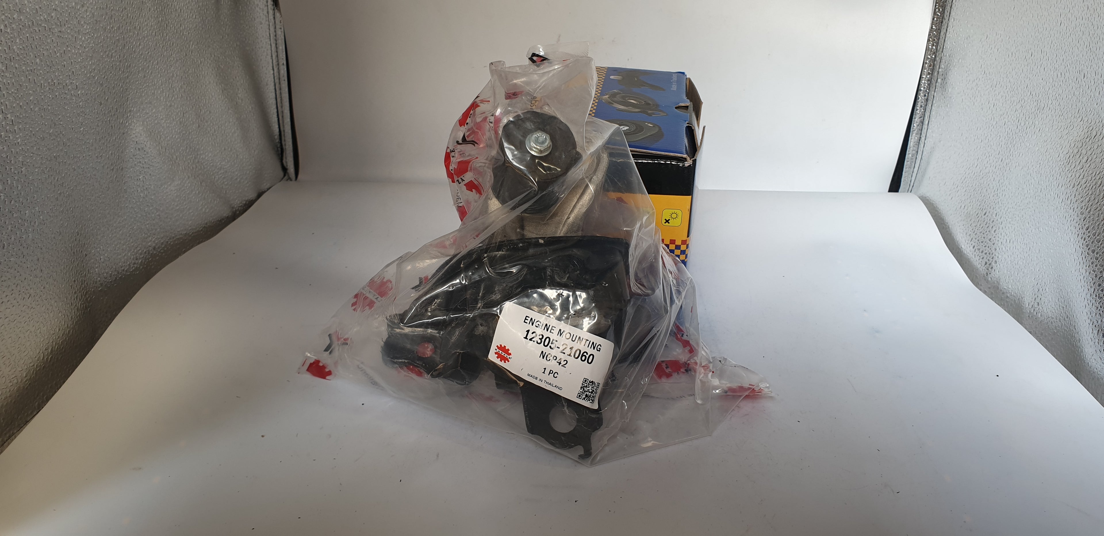ZAPPLE Engine Mounting 12305-21060 NGP42