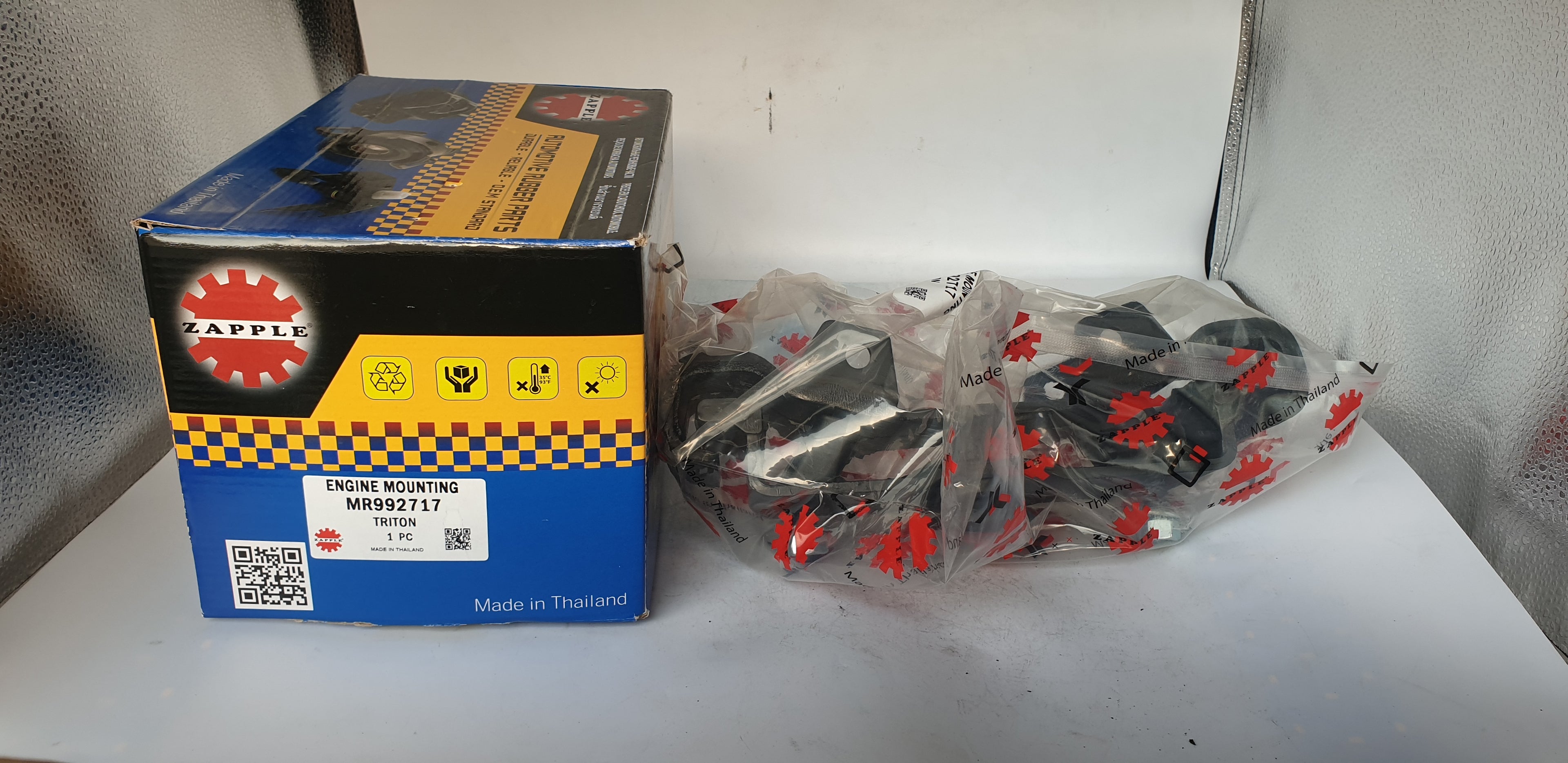 ZAPPLE Engine Mounting MR992717 TRITON